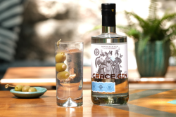 images/grace-gin-from-greece bewerkt.png